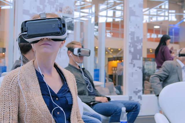 VRもARも現在進行形！バーチャル展示会が世界中で話題に
